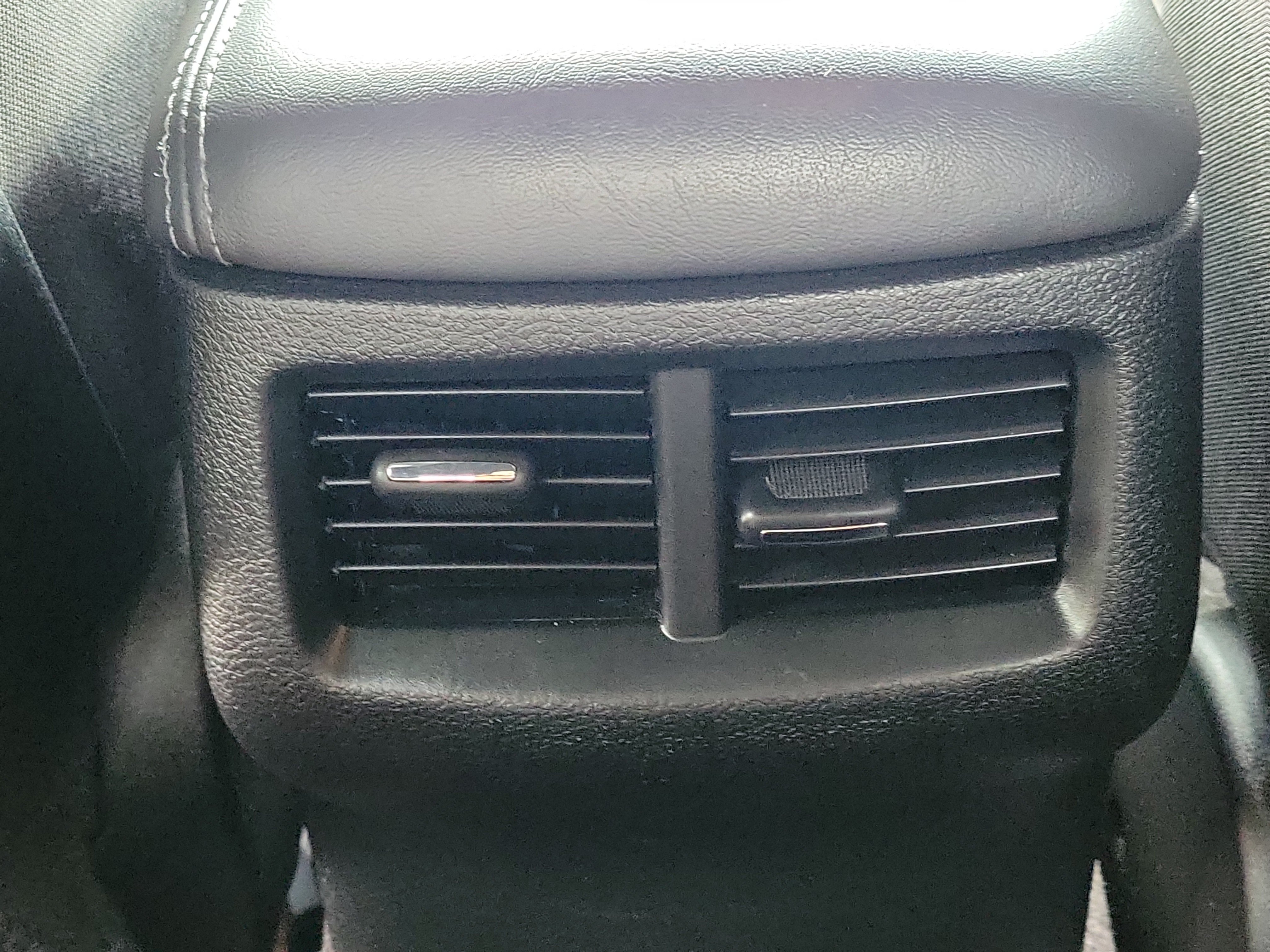 Used 2017 Dodge Challenger R/T RWD image 8