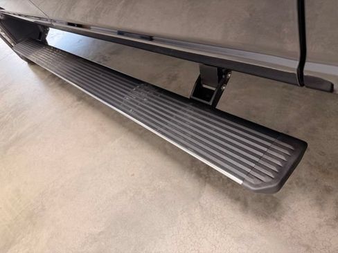 Used 2023 Ford F250 Lariat w/ Lariat Ultimate Package AWD/4WD image 19
