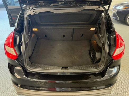 Used 2014 Ford Focus ST w/ Equipment Group 202A FWD image 32