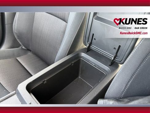 Used 2025 Nissan Altima 2.5 SV image 19