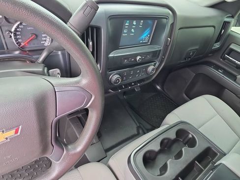 Used 2018 Chevrolet Silverado 1500 W/T AWD/4WD image 23