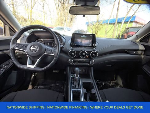 Used 2025 Nissan Sentra SV image 21