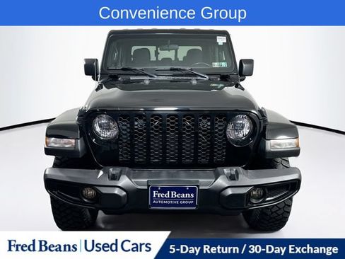 Used 2022 Jeep Gladiator Sport AWD/4WD image 2