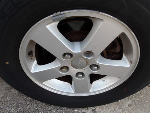 Used 2012 Dodge Grand Caravan SXT FWD image 29