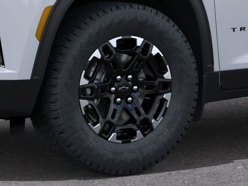 New 2027 Chevrolet Traverse Z71 w/ Driver Confidence Package AWD/4WD image 9