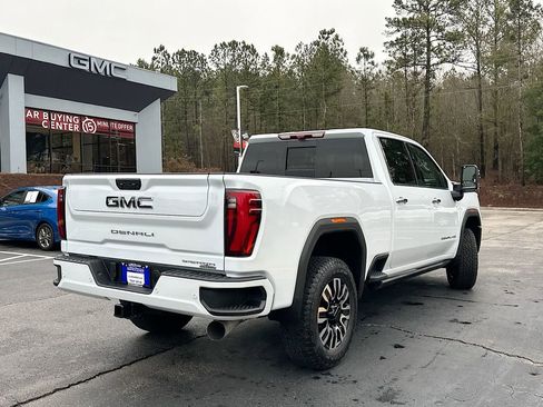 New 2026 GMC Sierra 2500 Denali Ultimate AWD/4WD image 7
