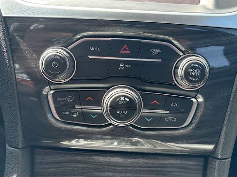 Used 2020 Chrysler 300 Touring w/ Sport Appearance Package image 15