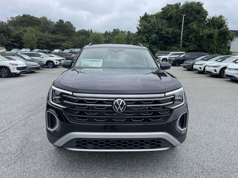 New 2026 Volkswagen Atlas Peak Edition AWD/4WD image 2