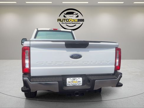 Used 2018 Ford F250 XL w/ Power Equipment Group RWD image 6