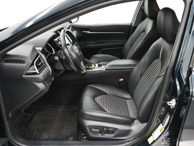 Used 2020 Toyota Camry SE w/ Convenience Package FWD image 33