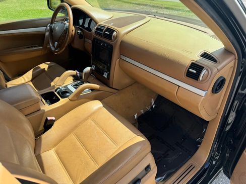 Used 2009 Porsche Cayenne AWD/4WD image 27
