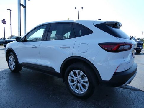 Used 2025 Ford Escape Active w/ Cold Weather Package AWD/4WD image 7