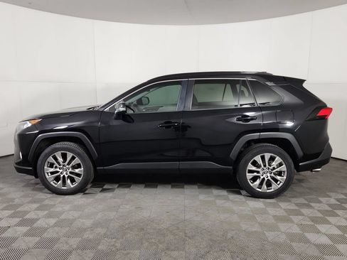 Used 2020 Toyota RAV4 XLE Premium AWD/4WD image 4
