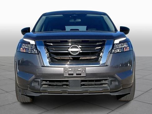 Used 2023 Nissan Pathfinder S image 3