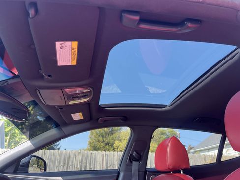 Used 2021 Kia Stinger GT2 image 17