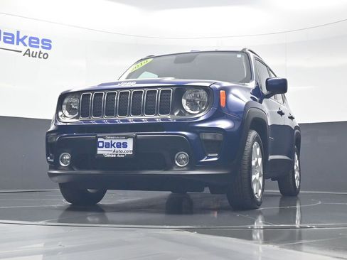 Used 2019 Jeep Renegade Latitude w/ Cold Weather Group FWD image 38