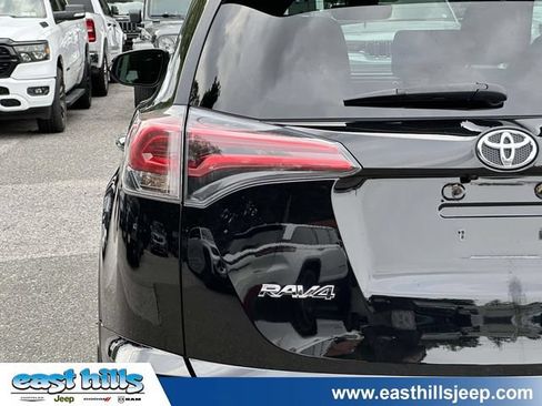 Used 2016 Toyota RAV4 Limited AWD/4WD image 12