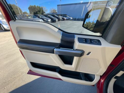 Used 2015 Ford F150 XLT image 10