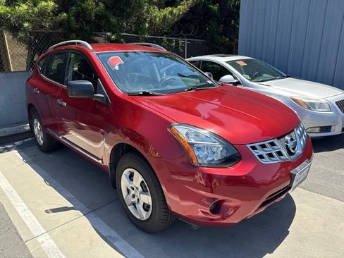 Used 2015 Nissan Rogue S w/ Convenience Package FWD image 2