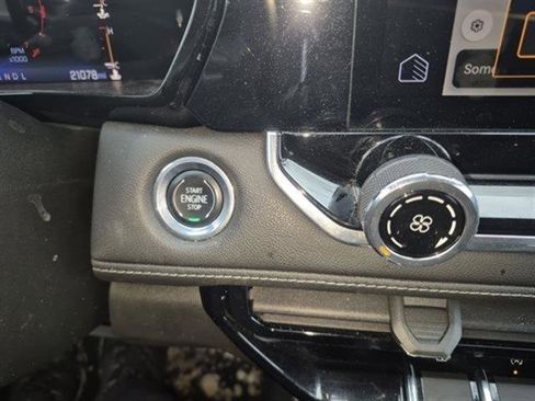 Used 2023 Chevrolet Colorado LT image 19