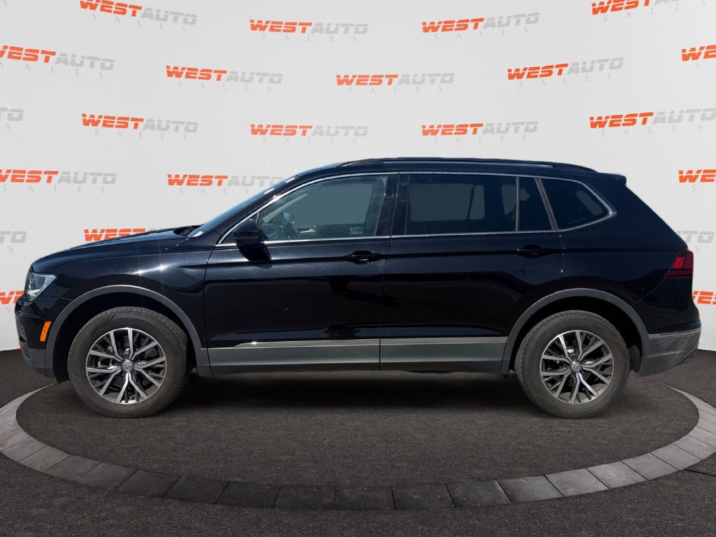 Used 2020 Volkswagen Tiguan SE w/ 3rd Row Seat Package AWD/4WD image 2