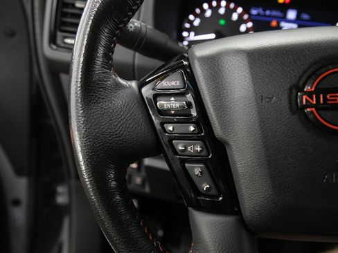 Used 2022 Nissan Frontier PRO-4X AWD/4WD image 26