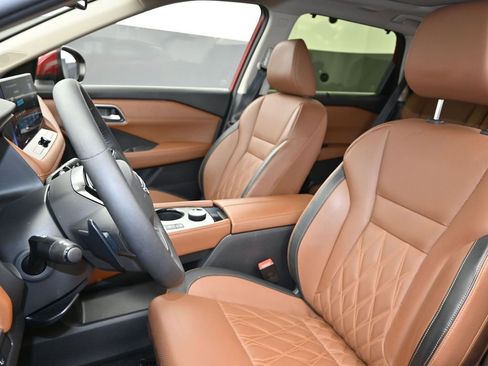 Used 2025 Nissan Rogue Platinum w/ Platinum Premium Package image 17