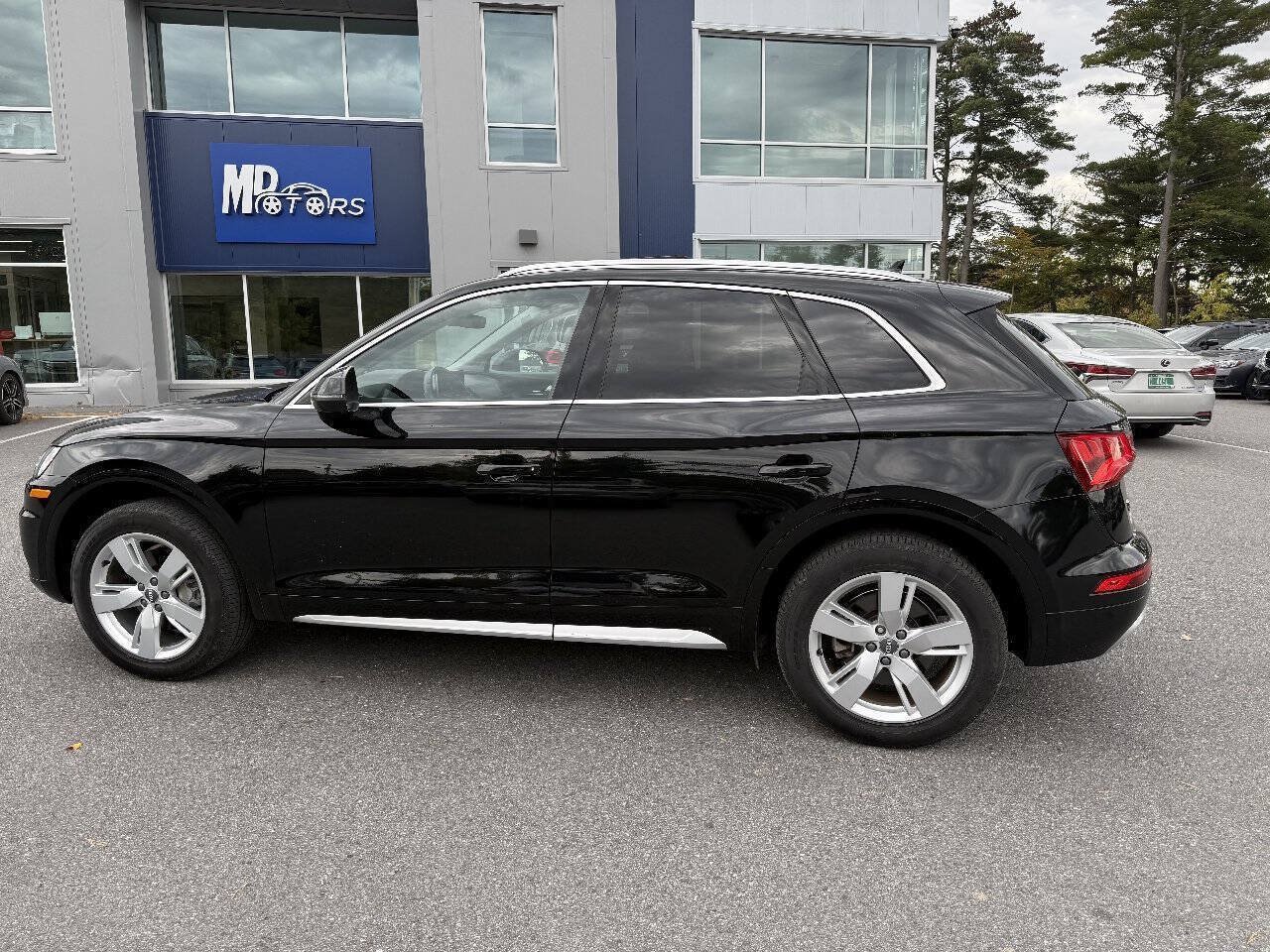 Used 2018 Audi Q5 2.0T Premium Plus w/ Premium Plus Package AWD/4WD image 10