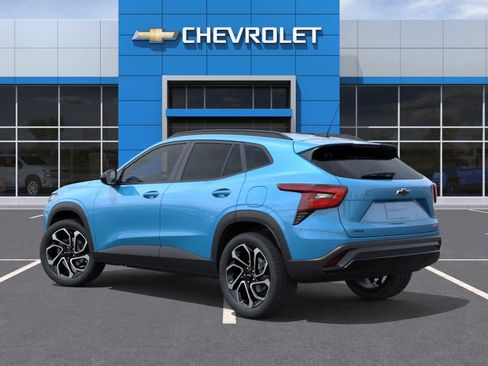 New 2026 Chevrolet Trax RS w/ Sunroof Package FWD image 3