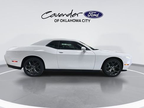 Used 2020 Dodge Challenger SXT w/ Blacktop Package image 9