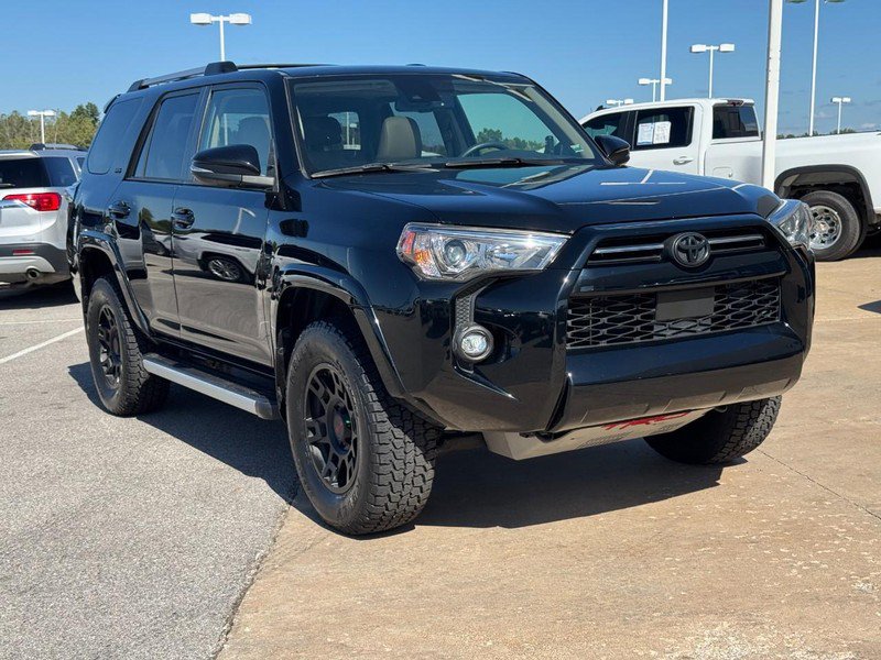 Used 2021 Toyota 4Runner SR5 Premium w/ Moonroof Package AWD/4WD image 2