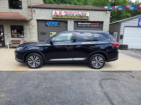 Used 2019 Mitsubishi Outlander SE AWD/4WD image 4
