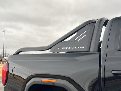 Used 2025 GMC Canyon AT4 w/ Nightfall Edition AWD/4WD image 9