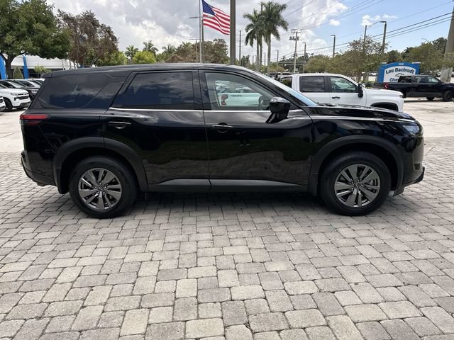 Used 2025 Nissan Pathfinder S FWD image 14