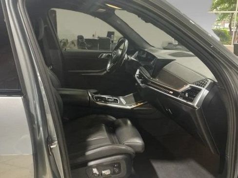 Used 2024 BMW X7 M60i w/ Executive Package AWD/4WD image 3