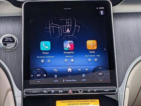 Used 2025 Mercedes-Benz GLC 350e 4MATIC image 11