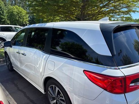 Used 2023 Honda Odyssey Touring image 11