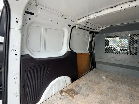 Used 2018 Ford Transit Connect XL FWD image 16