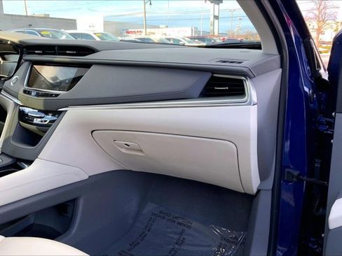 Used 2025 Cadillac XT5 Premium Luxury w/ LPO, Floor Liner Package image 16