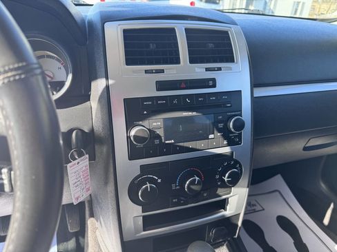 Used 2010 Dodge Charger SXT image 26