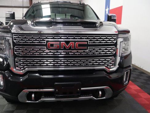 Used 2022 GMC Sierra 3500 Denali w/ Denali Black Diamond Edition AWD/4WD image 25