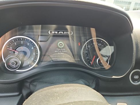 Used 2019 RAM 1500 Big Horn AWD/4WD image 9
