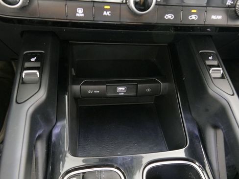 Used 2020 Kia Telluride S AWD/4WD image 18