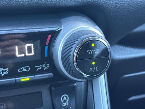 Used 2020 Toyota RAV4 XLE w/ All Weather Liner Package FWD image 30