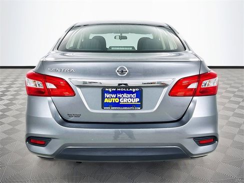 Used 2017 Nissan Sentra S image 6