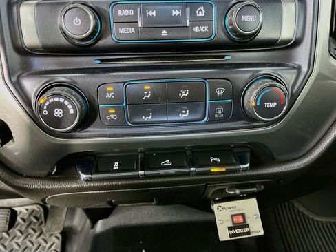 Used 2019 Chevrolet Silverado 2500 LT w/ Snow Plow Prep Package AWD/4WD image 22