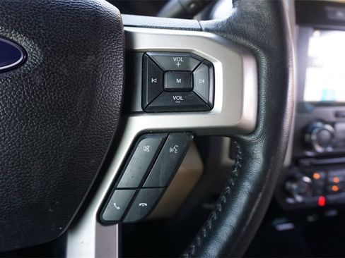 Used 2017 Ford F150 Lariat image 8