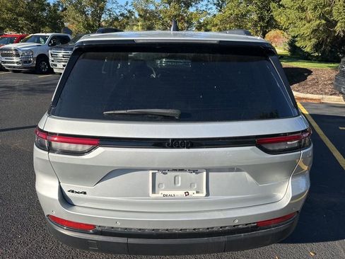 Certified 2023 Jeep Grand Cherokee Altitude image 37