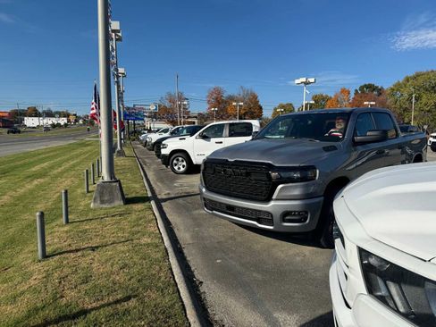 Used 2017 RAM 1500 Big Horn image 12