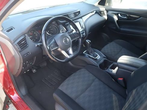 Used 2020 Nissan Rogue Sport SV w/ All-Weather Package FWD image 11
